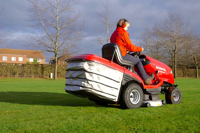 Ride on mower Ride on mower