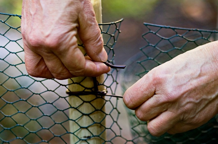 Fixing wire mesh together Fixing wire mesh together
